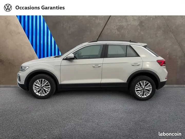Volkswagen T-Roc 2025 photo 2