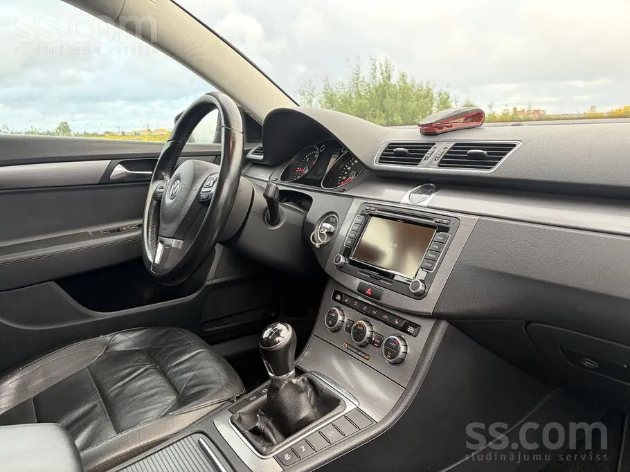 Volkswagen Passat 2013 photo 5
