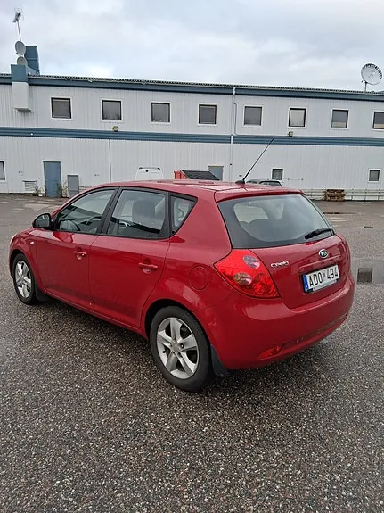 Kia Ceed 2007 photo 2