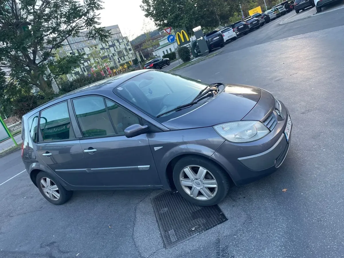 Renault Scénic 2005 photo 2