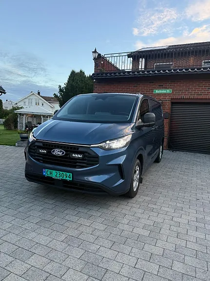 Ford Transit Custom 320L 2024 photo 2