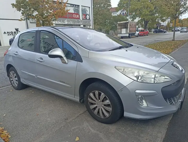 Peugeot 308 2010 photo 3