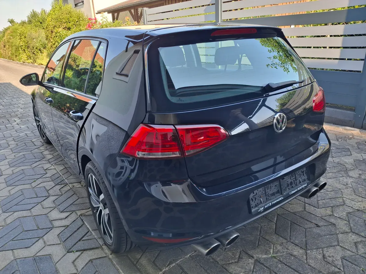 Volkswagen Golf 2015 photo 2