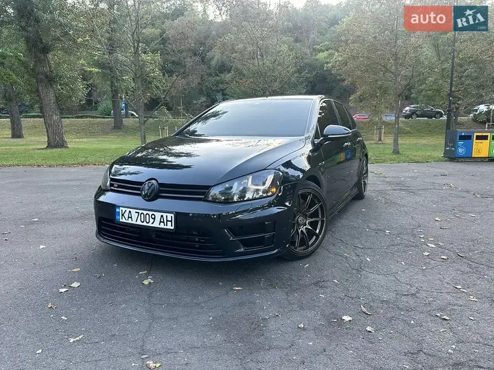 Volkswagen Golf R