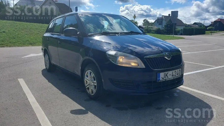 Skoda Fabia 2013 photo 2