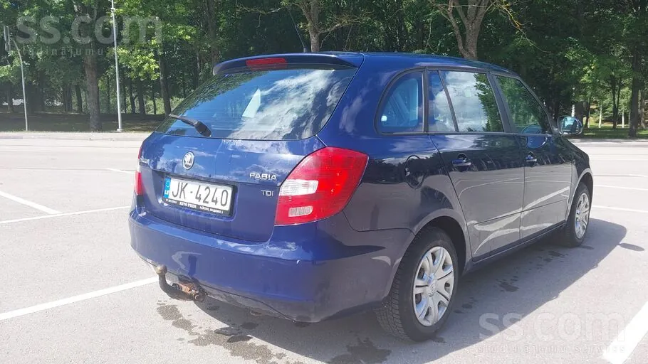 Skoda Fabia 2013 photo 5
