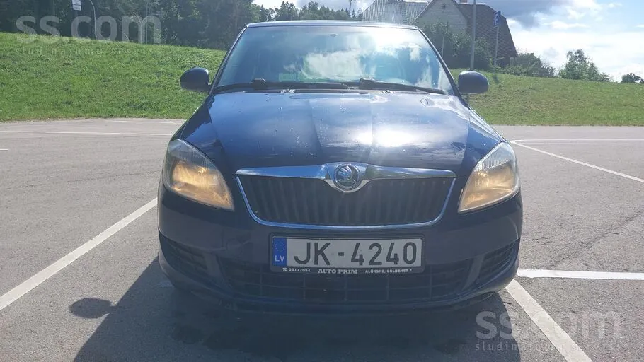 Skoda Fabia 2013 photo 3