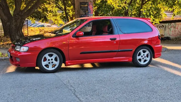 Nissan Almera