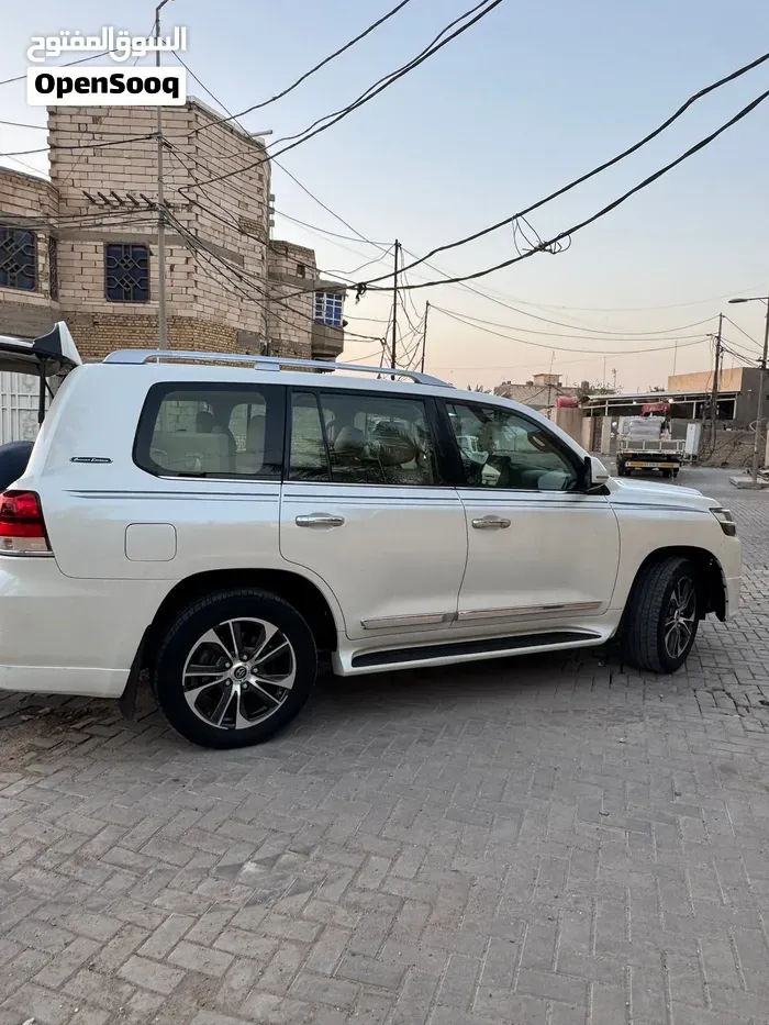 Toyota Land Cruiser 2018 photo 5