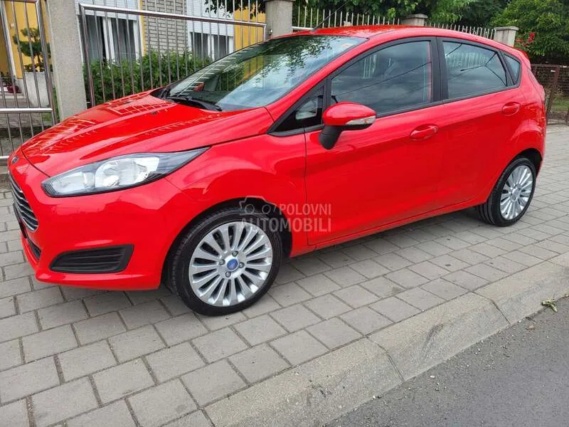 Ford Fiesta 2014 photo 2