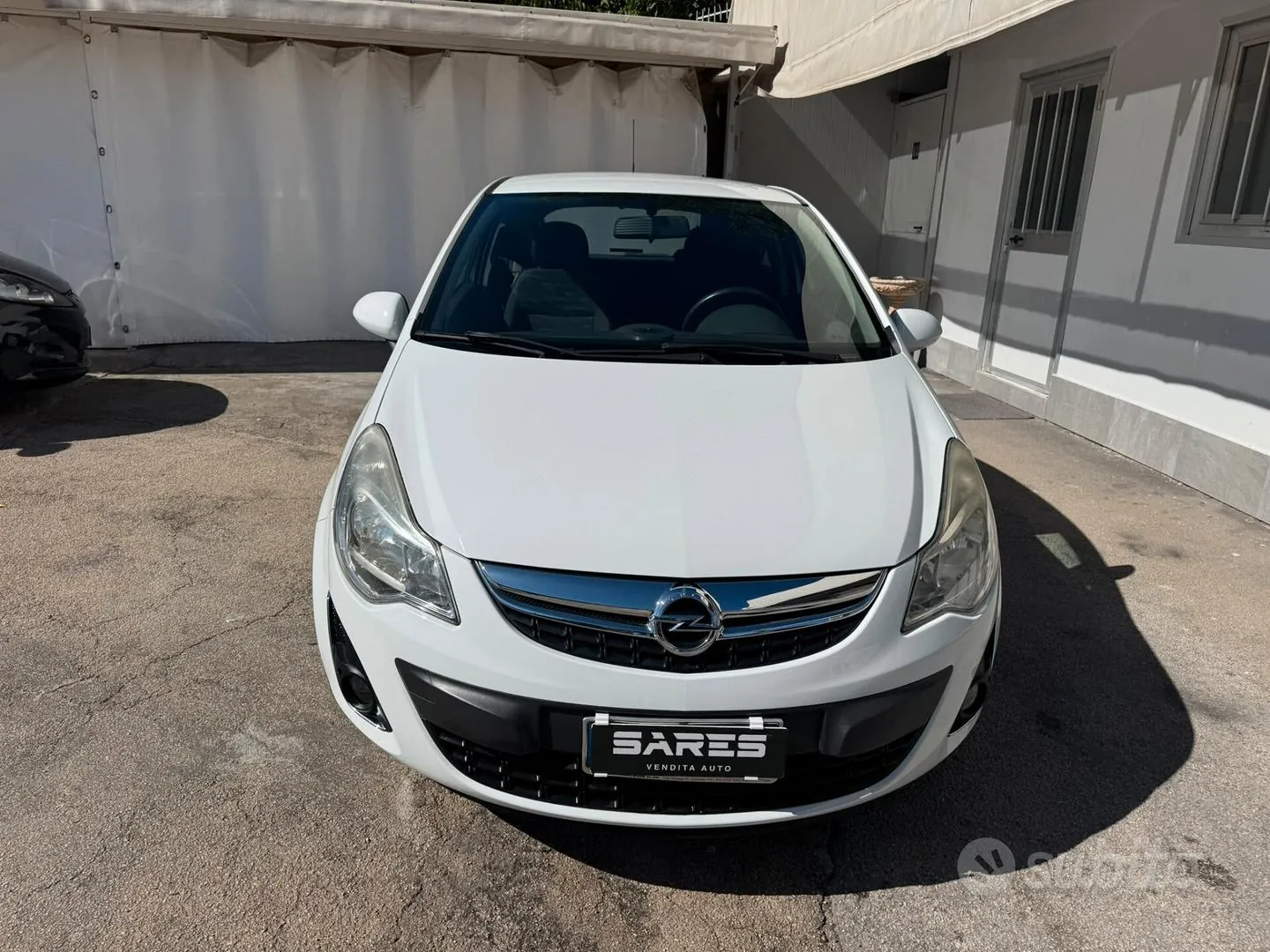 Opel Corsa 2012 photo 2