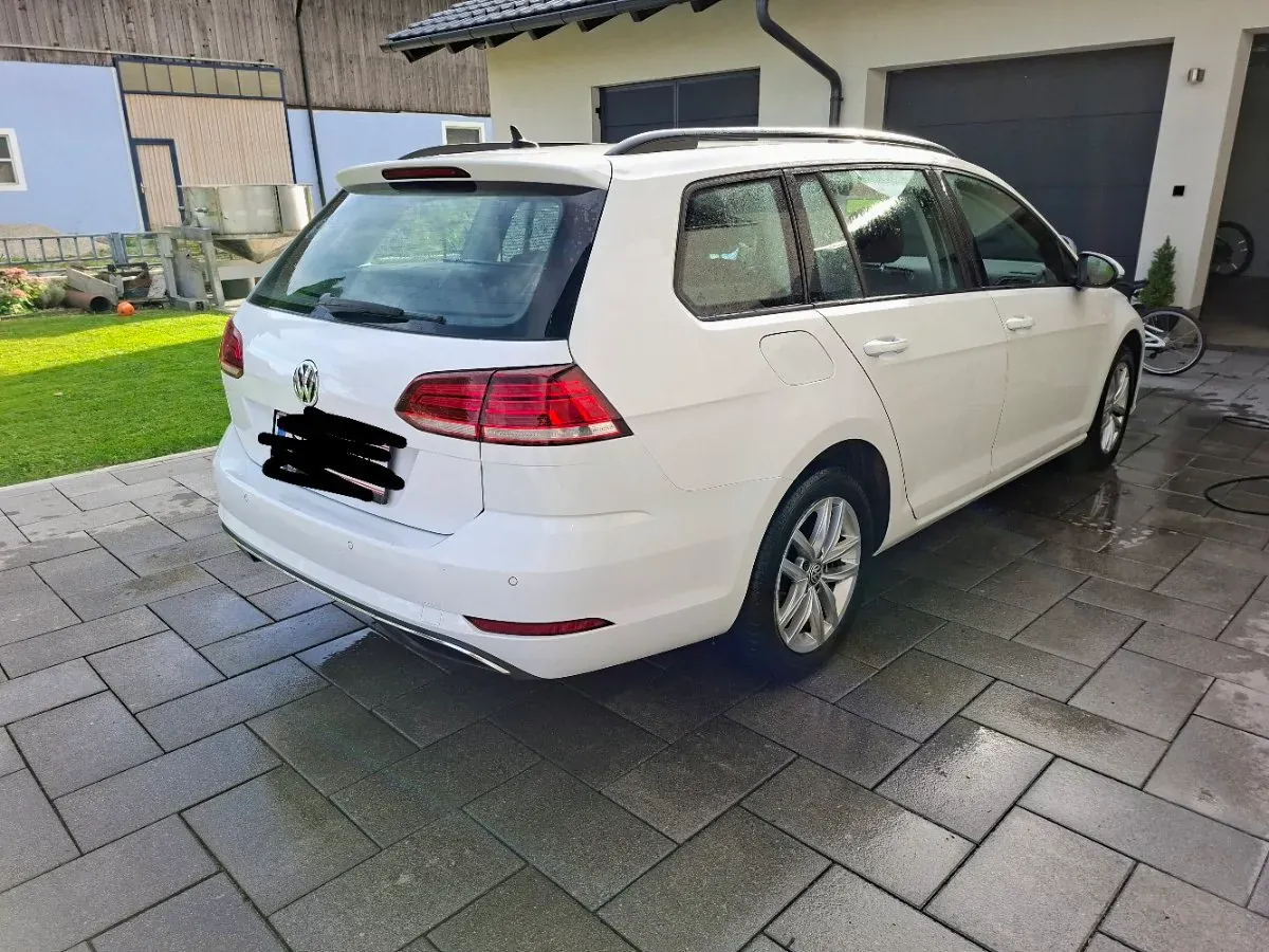 Volkswagen Golf 2018 photo 2