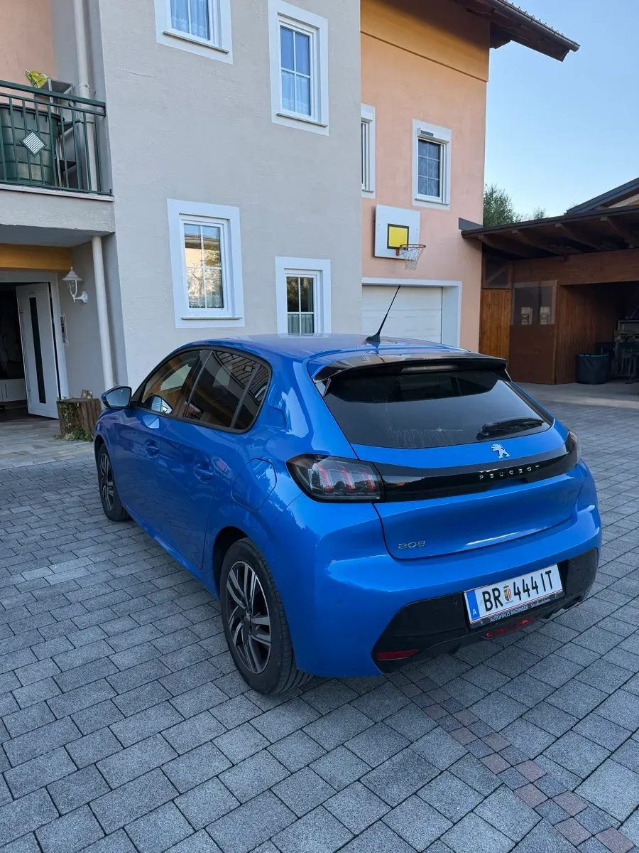 Peugeot 208 2020 photo 2