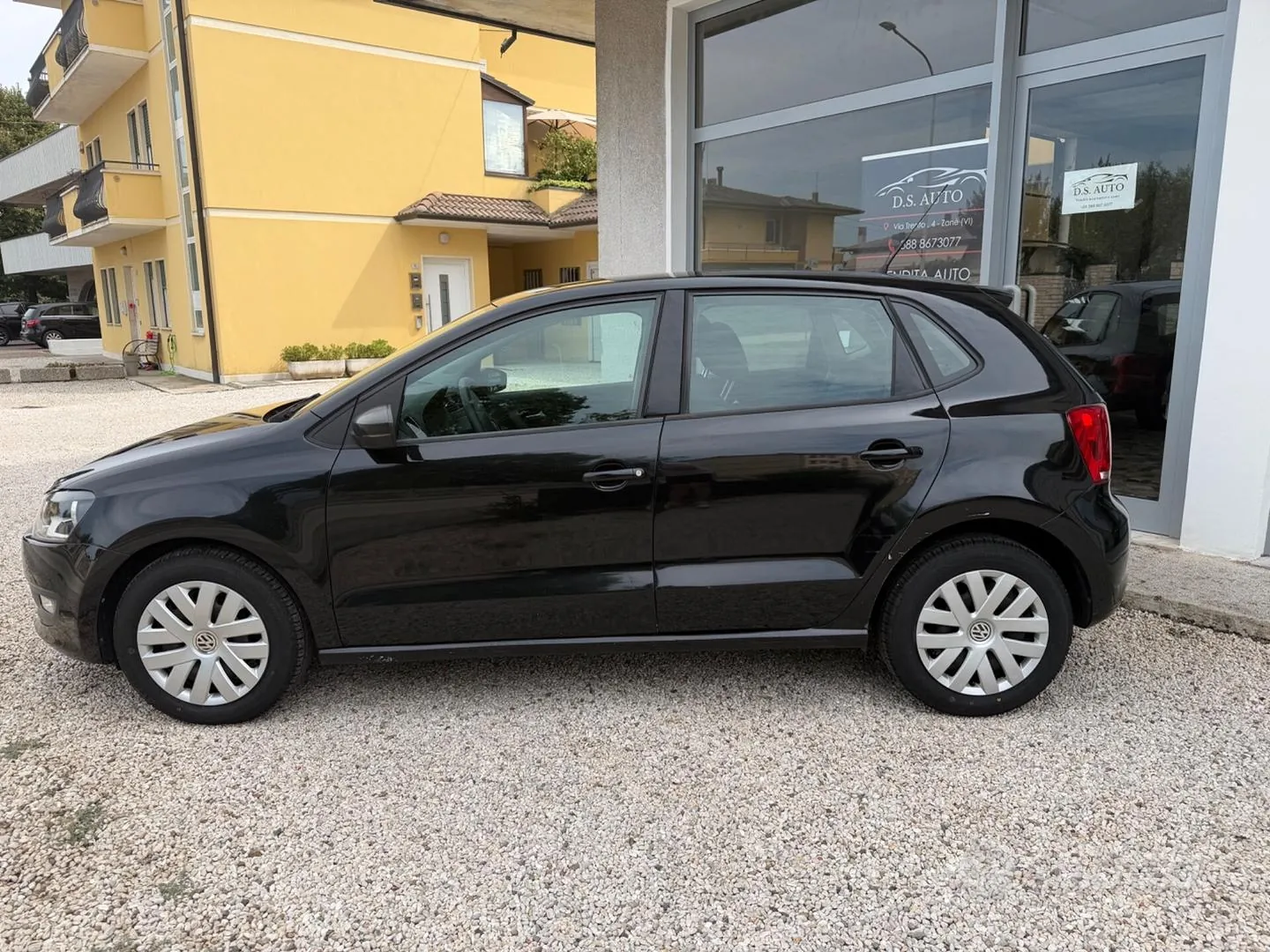 Volkswagen Polo 2012 photo 5