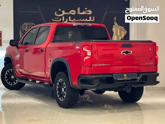 Chevrolet Silverado 2022 photo 3