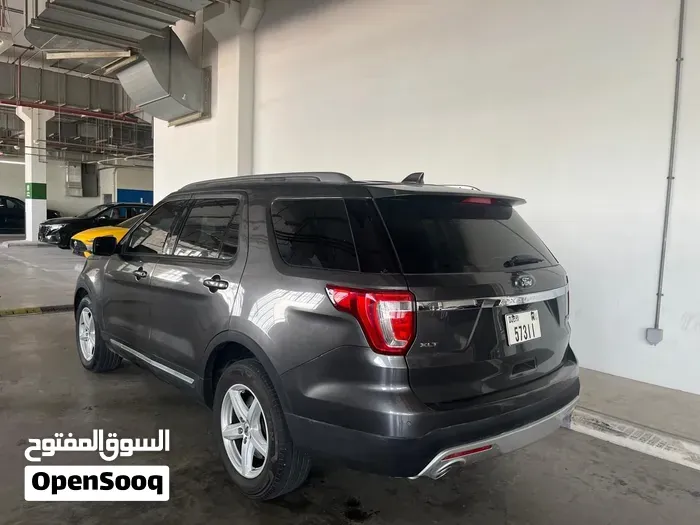 Ford Explorer 2016 photo 2