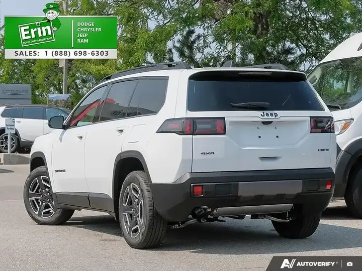 Jeep Cherokee 2026 photo 4
