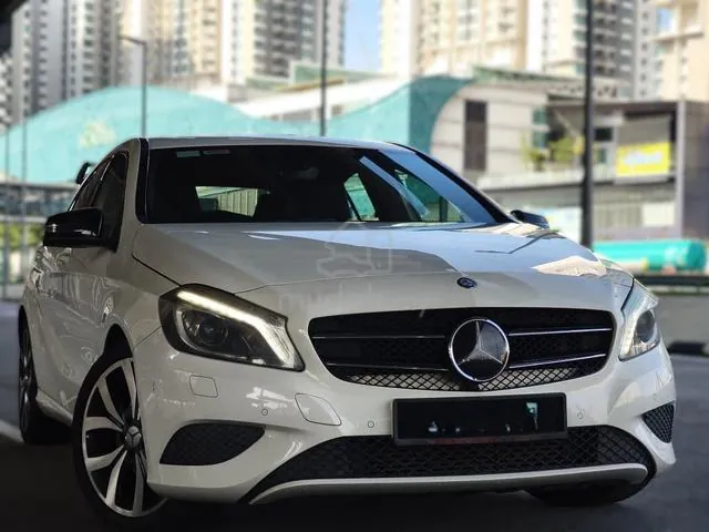 Mercedes-Benz A200