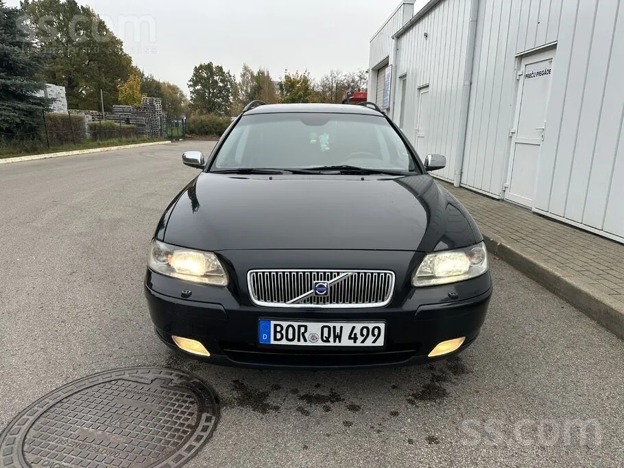 Volvo V70 2005 photo 2