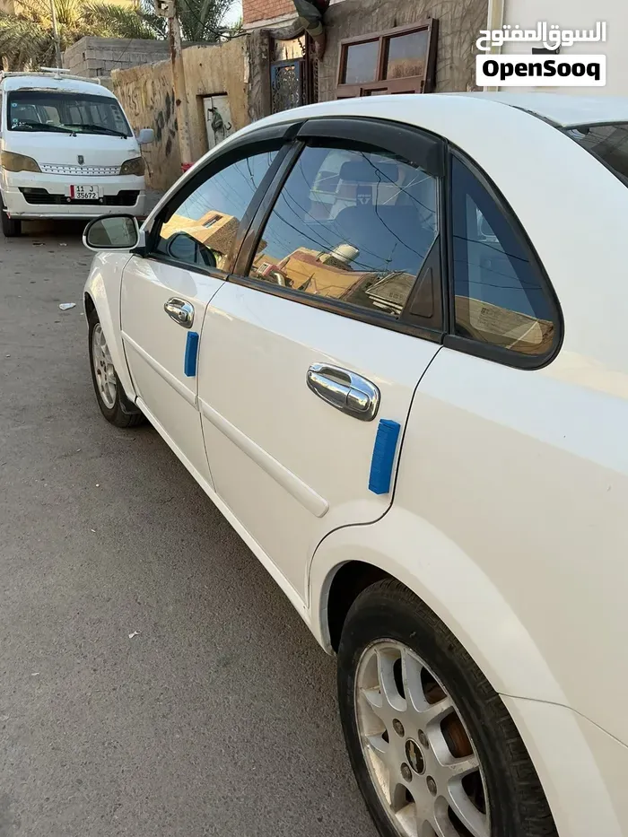Chevrolet Optra 2012 photo 5