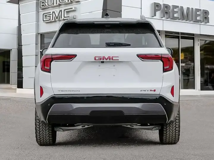 GMC Terrain 2027 photo 5