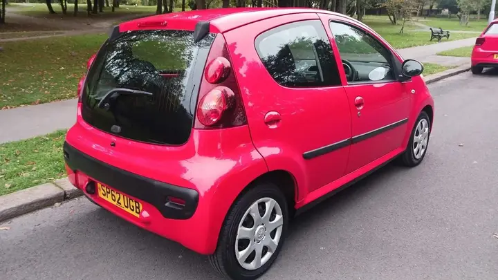 Peugeot 107 2012 photo 3