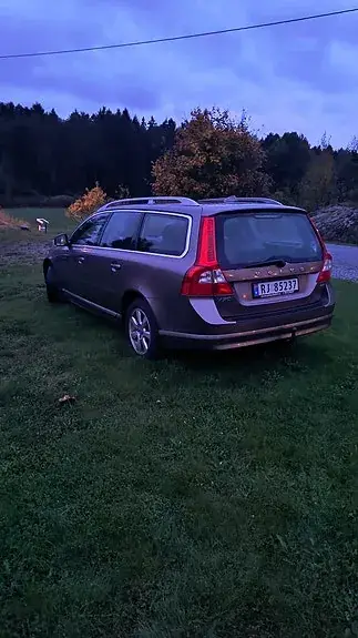 Volvo V70 2008 photo 2