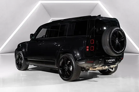 Land Rover Defender 110 2025 photo 2