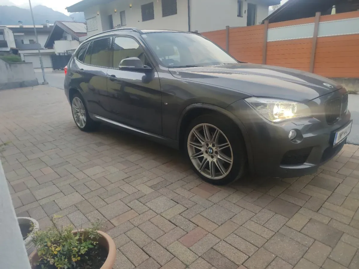 BMW X1 2015 photo 2