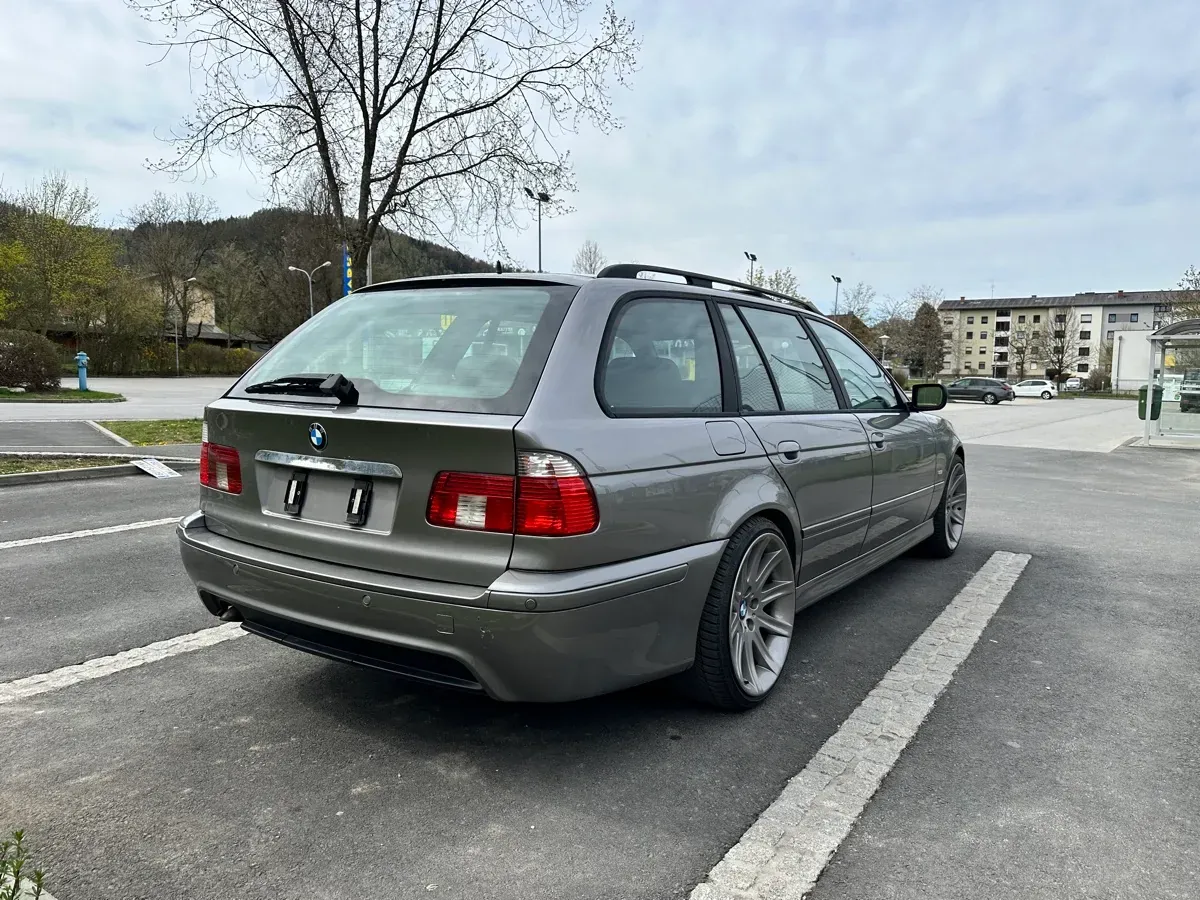 BMW 5 Series 2002 photo 3