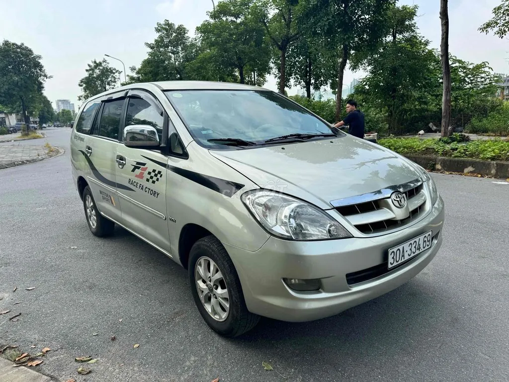Toyota Innova 2008 photo 4