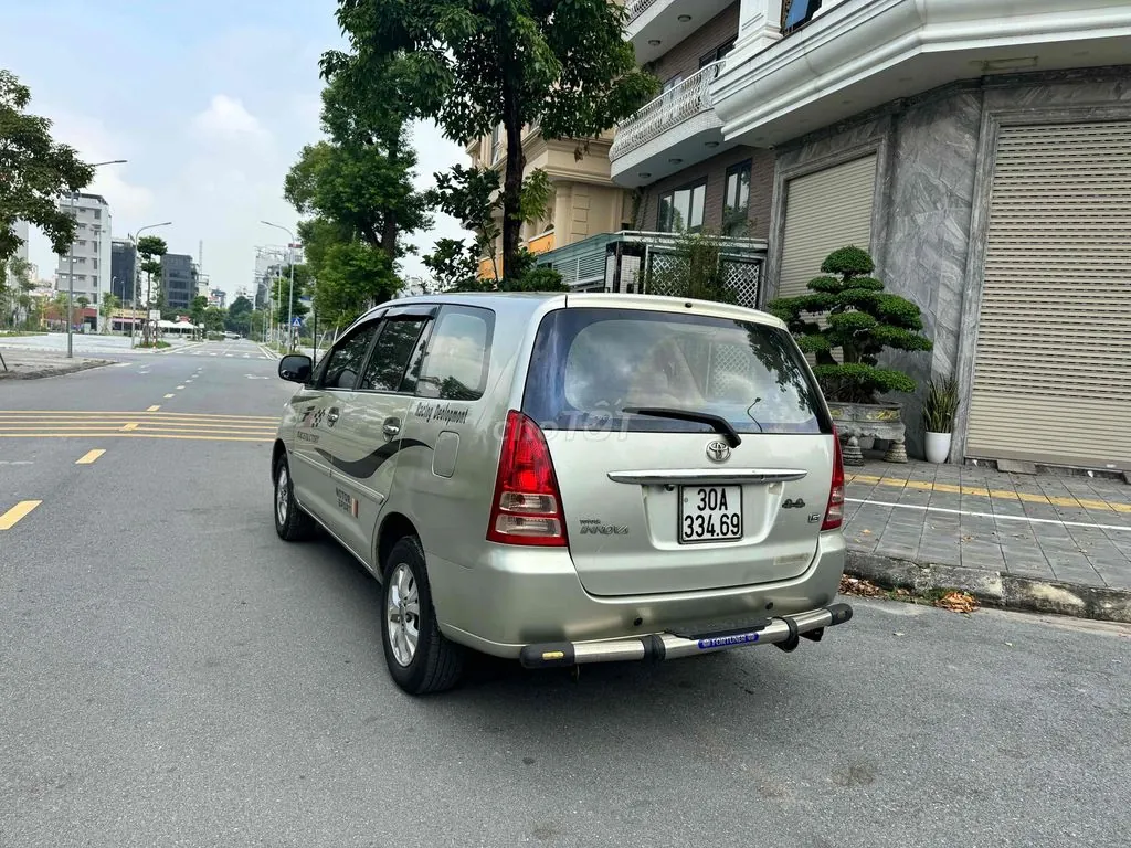 Toyota Innova 2008 photo 3