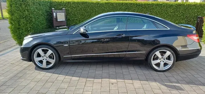 Mercedes-Benz E 250 Coupé