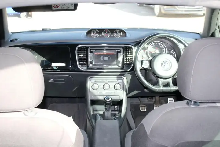 Volkswagen Beetle 2015 photo 5