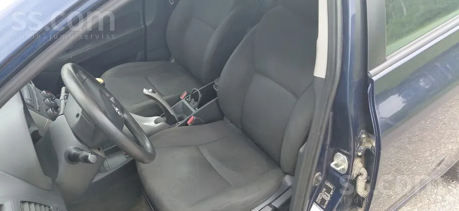 Toyota Auris 2007 photo 5