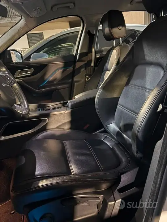 Jaguar F-Pace 2019 photo 4