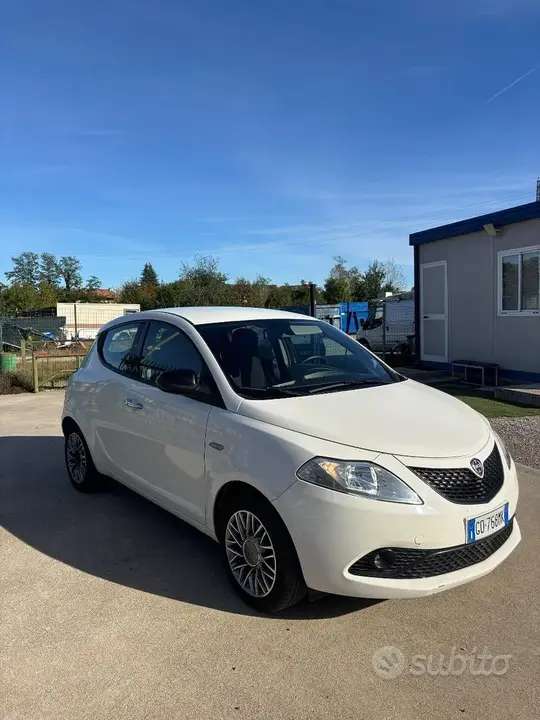 Lancia Ypsilon 2020 photo 2