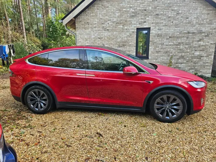 Tesla Model X 2018 photo 3