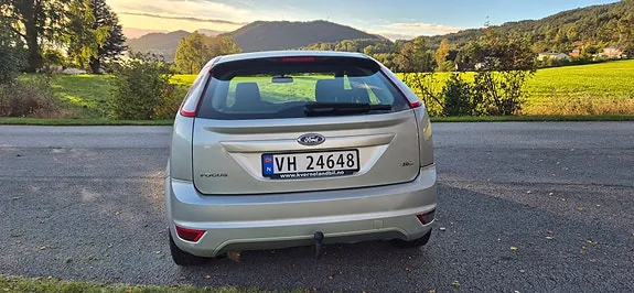 Ford Focus 2010 photo 4