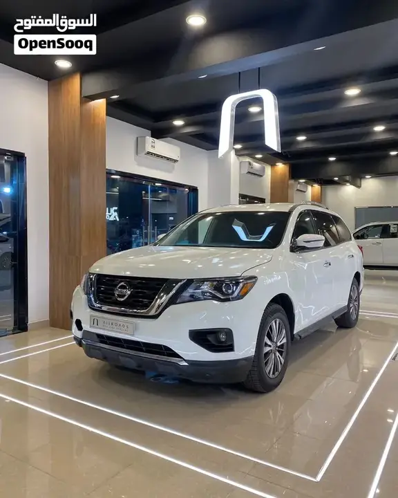 Nissan Pathfinder 2018 photo 2