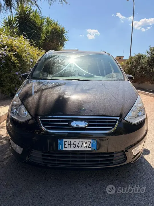 Ford Galaxy 2011 photo 2