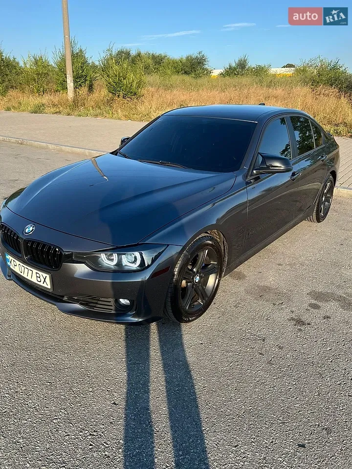 BMW 3 Series 2013 photo 2