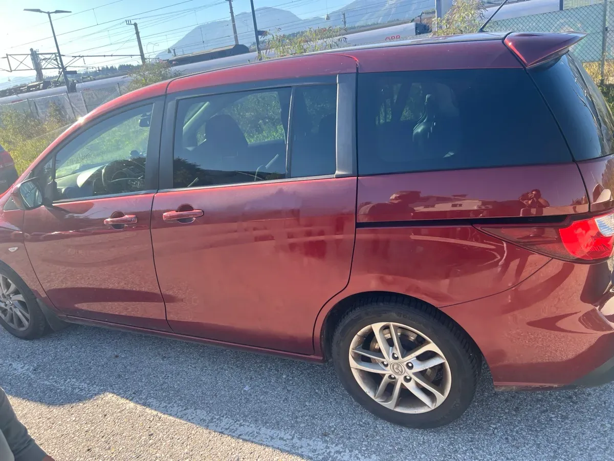 Mazda Mazda5