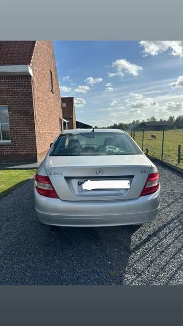 Mercedes-Benz C200