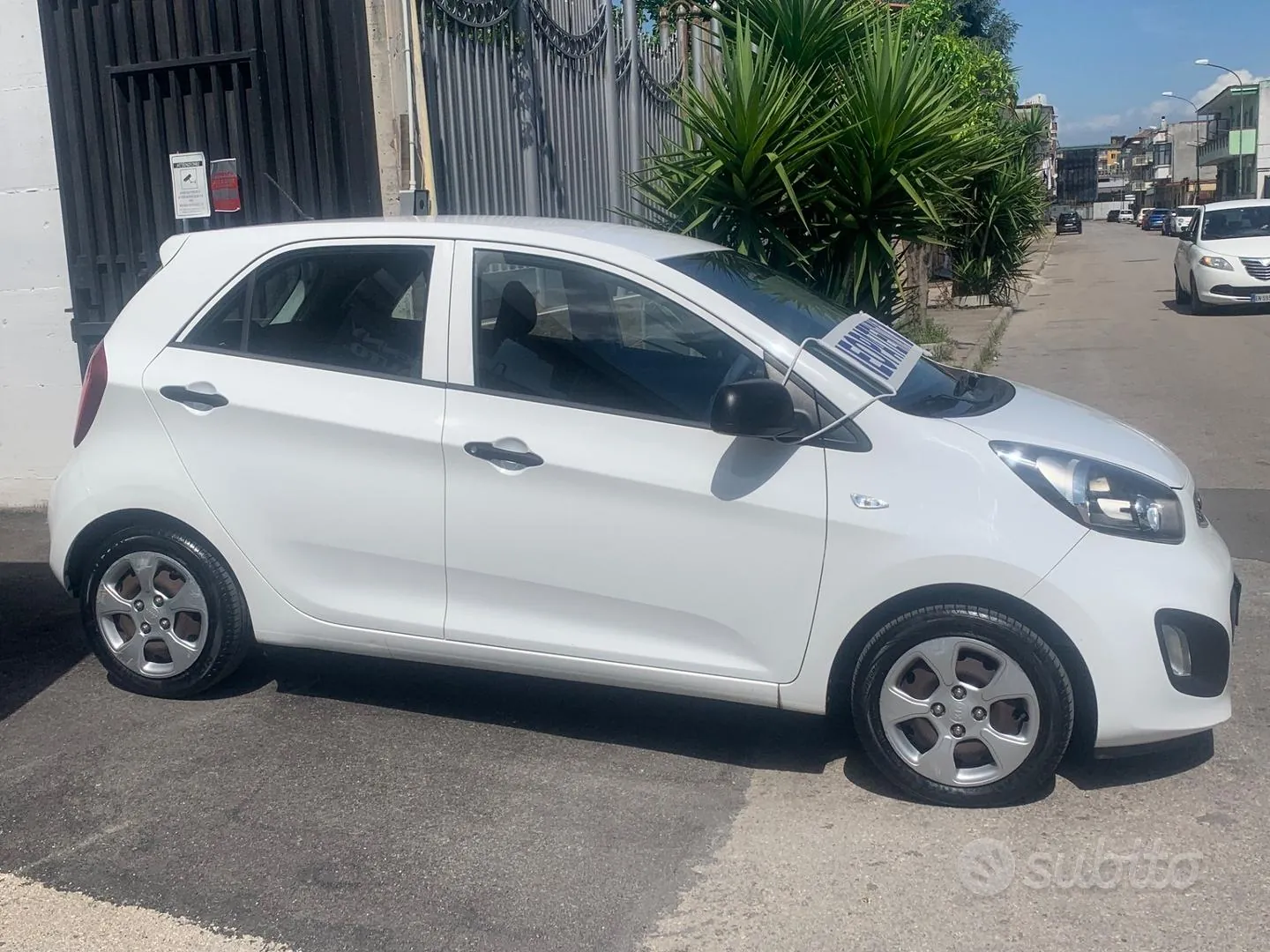 Kia Picanto 2013 photo 3