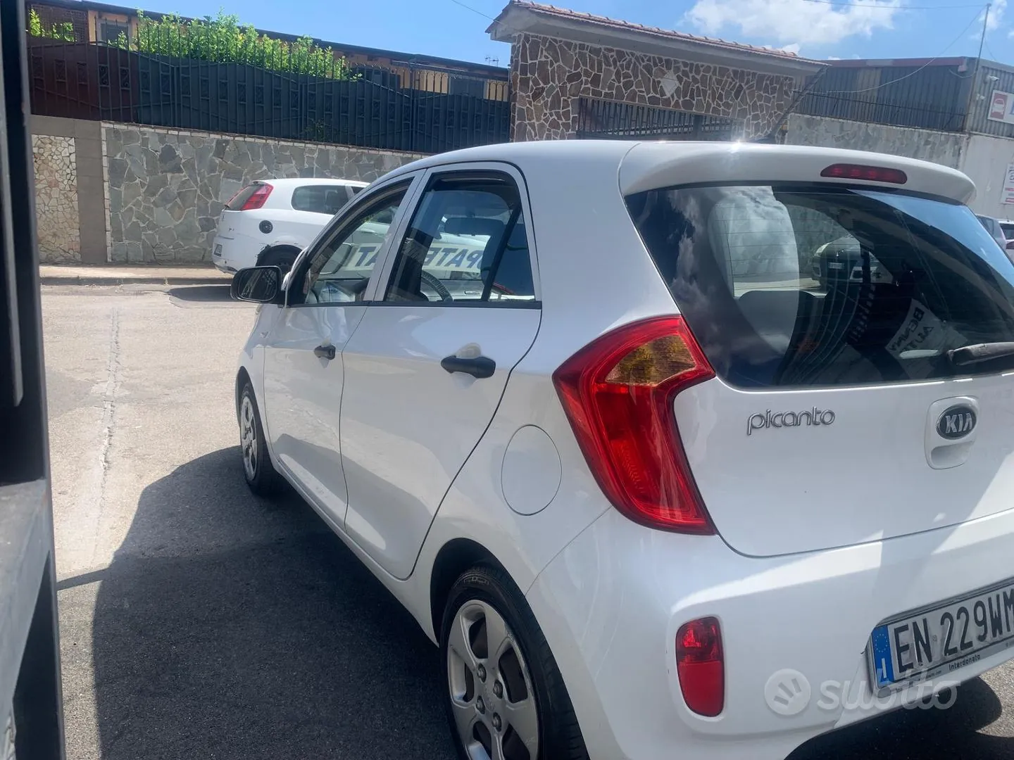 Kia Picanto 2013 photo 5