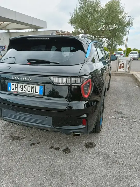 Lynk & Co 01