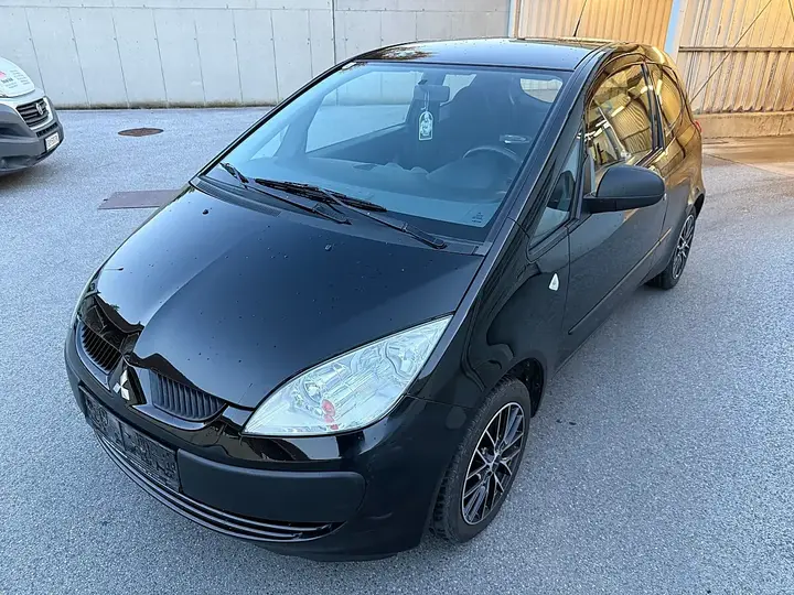 Mitsubishi Colt 2006 photo 2