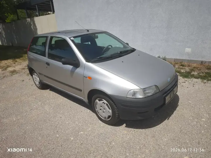 Fiat Punto 2000 photo 2