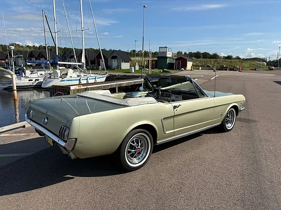 Ford Mustang 1965 photo 3